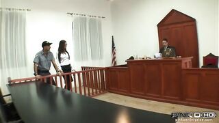Angelica Heart kettő dákót kap a bíróságon