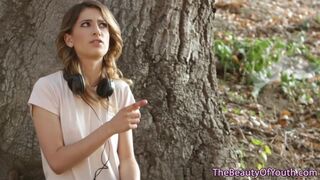 Alexa Grace fiatal cunija forrón dörzsölődik leszbi szerelmében