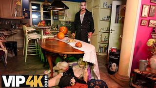 Cseh idősödő cosplay csábítás non-pg buli hangulatban