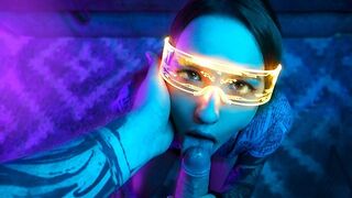 Cyberpunk szopós kaland egy kicsi cunci csajjal