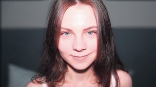 Bűbájos a nevelő testvérem új fehérneműje - vad lovaglás és arcra élvezés