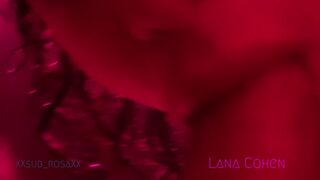 Lana cohen a zuhany alatt lecumizza és megbassza, arcára spriccelnek