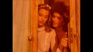 Hatalmas tőgyes csajok könyörtelenül cidázzák és lovagolják a vastag farkakat retro válogatásban