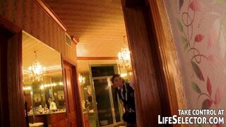 Gyengéd kaland a Life Selector világában: Vad iskolás lányok legelső élményei Isis Taylorral és barátnőivel anális édeshármasban